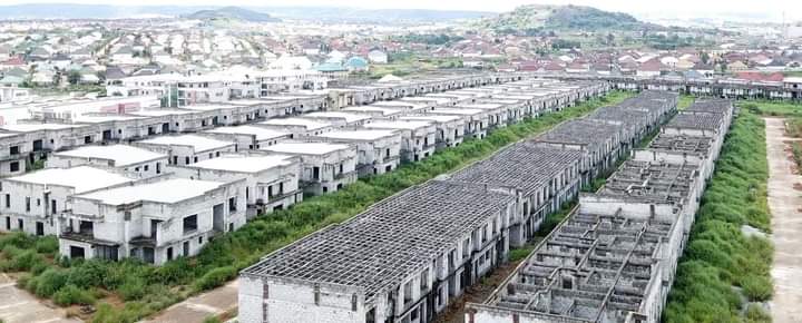 Read more about the article EFCC secures largest asset recovery in history: court orders final forfeiture of Abuja estate worth billions of naira, exposed as Godwin Emefiele’s 753 dubplexe