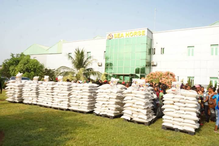 Read more about the article Seahorse Lubricants’ Annual Christmas Gift Distribution: A Tradition of Appreciation