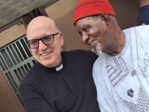 Read more about the article From “Eze Amosu” to Eze Jesus”! The traditional ruler of Mbaukwu community donates Palace to Pallottine Catholic community