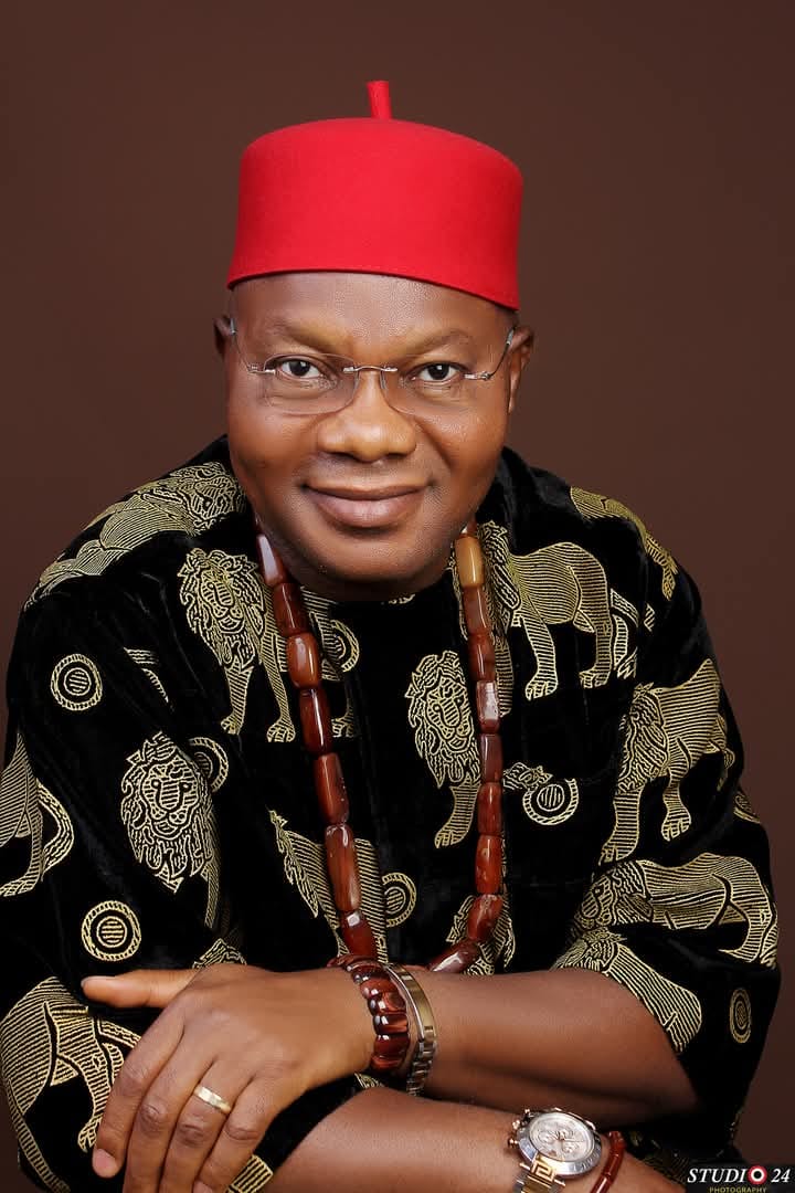 Read more about the article THE POLITICS OF DESPERATION: VAL OZIGBO’S POLITICAL ODYSSEY !