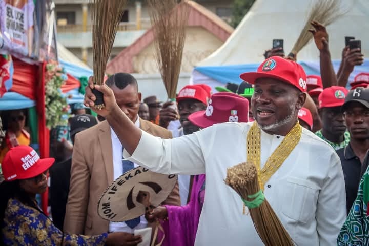 Read more about the article Biography of Prince { Dr.} Nicholas Chukwujekwu Ukachukwu, MFR { Ikukuoma Ndi Igbo }