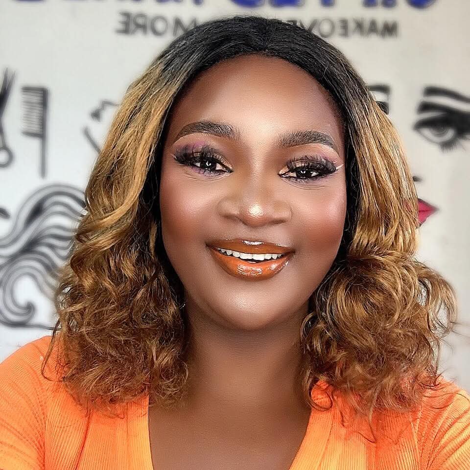 A man being "fed" by his girlfriend secretly took nak3d videos of her, now threatening to release them.